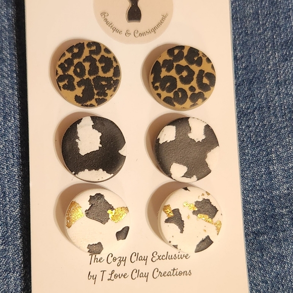 Clay Stud Earrings - Picture 2 of 5